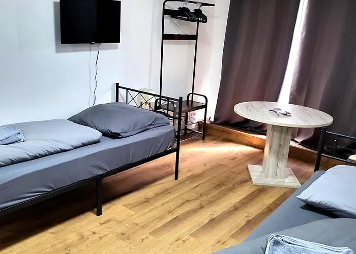 Monteur-haus Veilchen Pankow, Franzoesisch-buchholz * Berlin