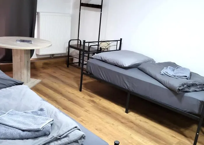 Monteur-haus Veilchen Pankow, Franzoesisch-buchholz Appartement *